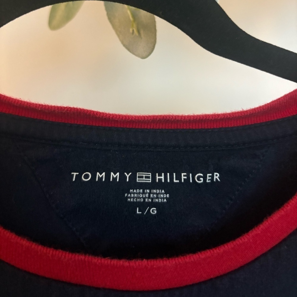 Tommy Hilfiger Tshirt - Picture 3 of 3